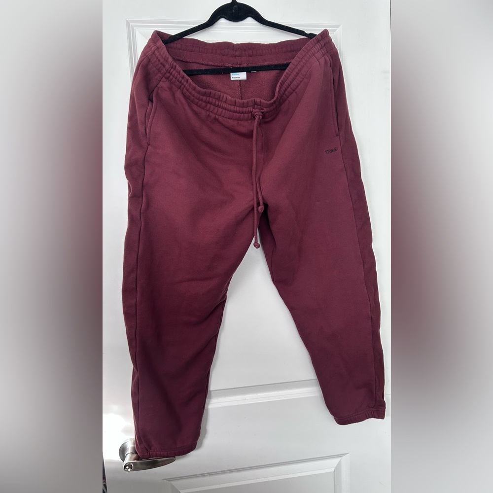 TNA Cozy Fleece Boyfriend Fit Sweatpants- Burgundy